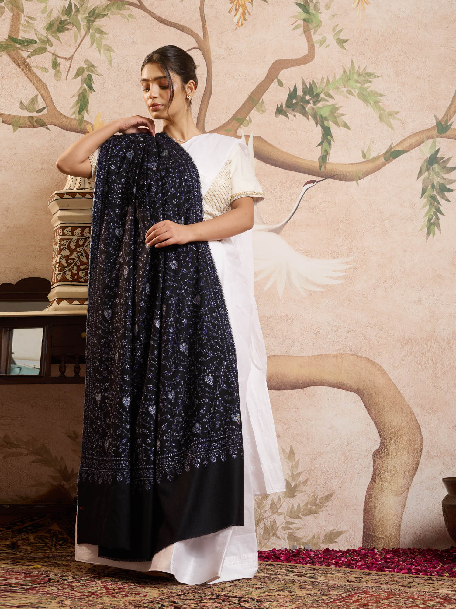 Gulnaz Jaal Handloom Pashmina Shawl - Ink, Black - KCS Kashmir