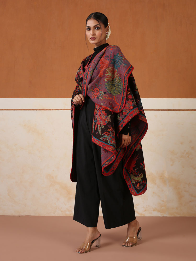 ImageJardin des Ailes Wool Ruana Cape – Multi, Black