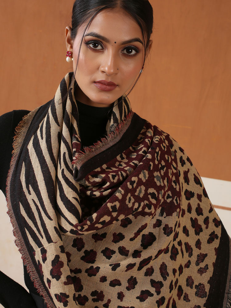 ImageSelvaggia Wool Blend Stole – Cognac Brown