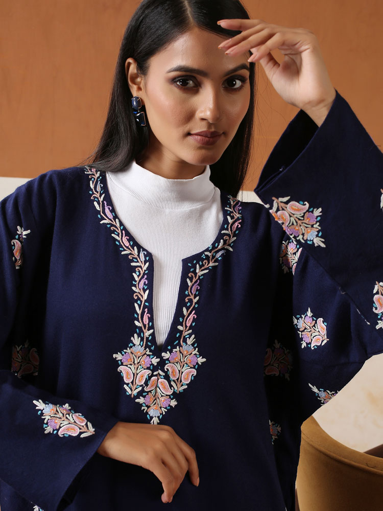 ImageParizah Paisley Ari Wool Phiran – Nagpur Navy