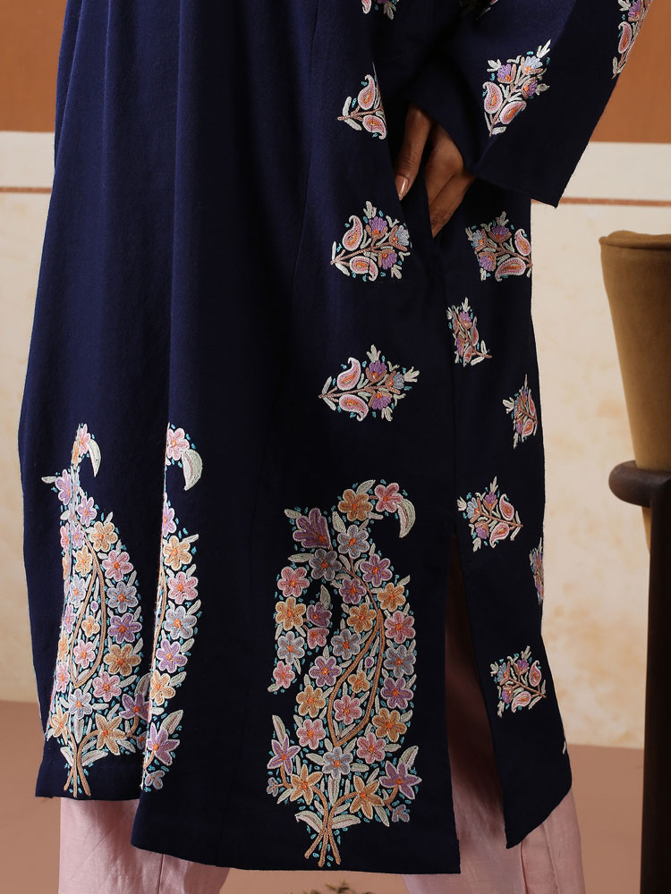 ImageParizah Paisley Ari Wool Phiran – Nagpur Navy