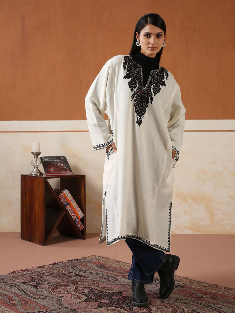 Offwhite Black Ari Naaldar Wool Phiran