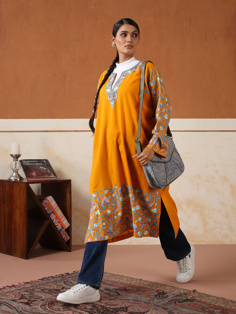 Shiraz Phool Ari Phiran - Tangerine Orange