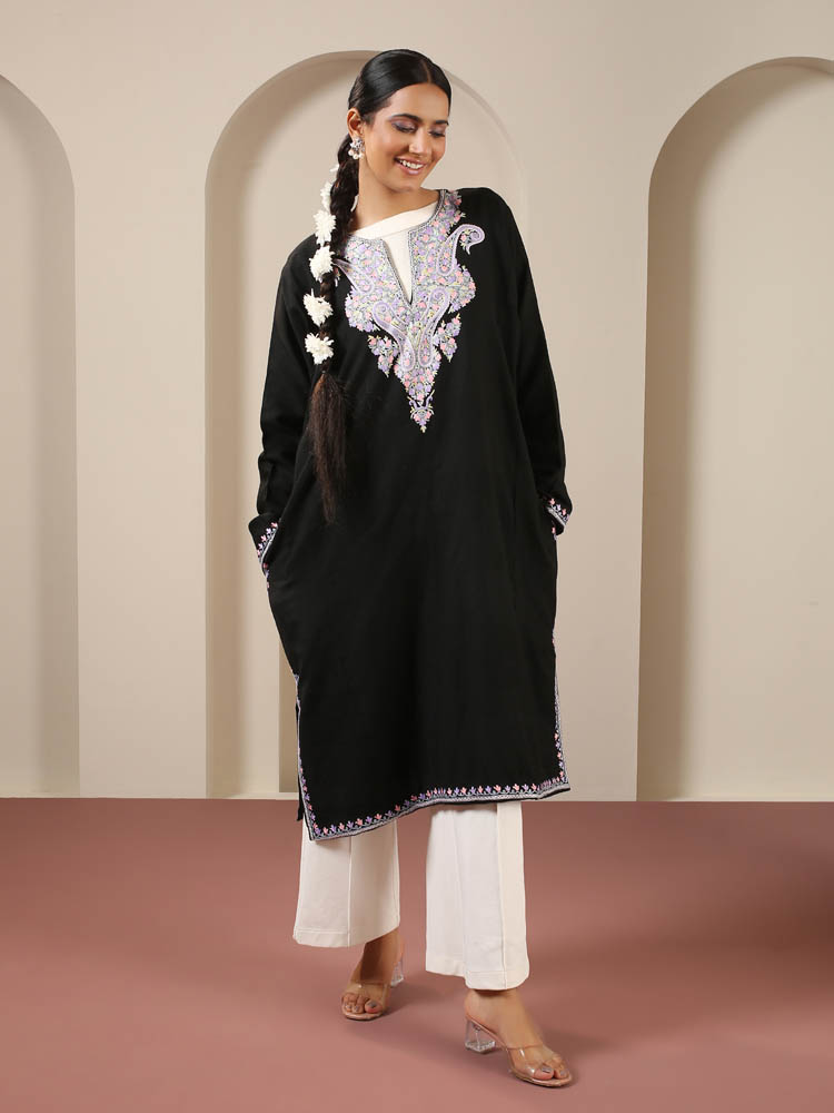 Violet & Black Naaldar Ari Wool Phiran
