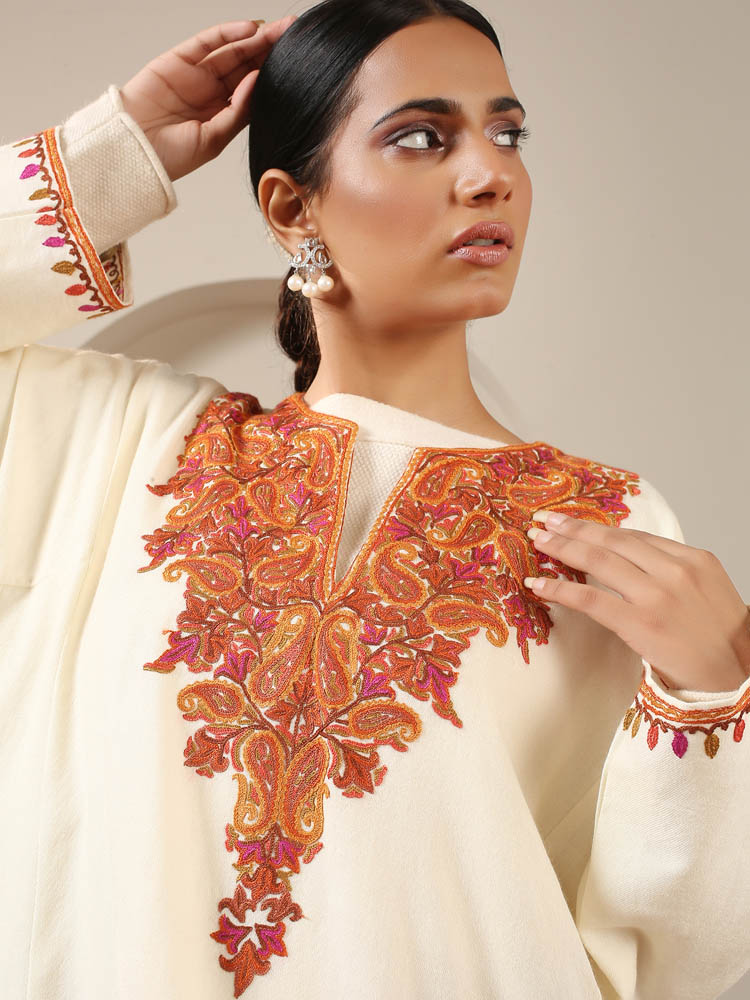 ImageApricot & Ivory Naaldar Ari Wool Phiran