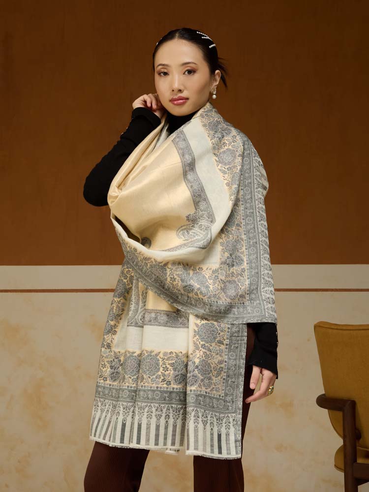Swarna Paisley Wool Zari Shawl - Milk, Gold