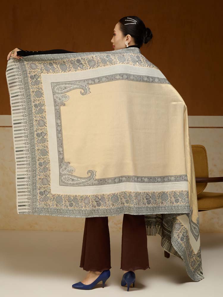 ImageSwarna Paisley Wool Zari Shawl – Milk, Gold