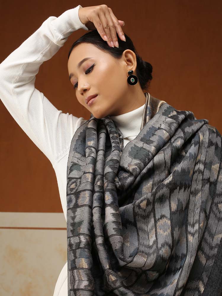 ImageZardozi Ikat Wool Zari Reversible Shawl – Silver, Gold