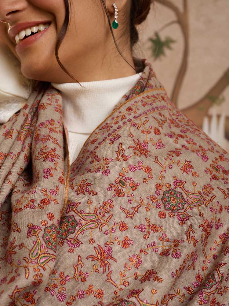 ImageZahra Handloom Pashmina Sozni Shawl – Natural Beige