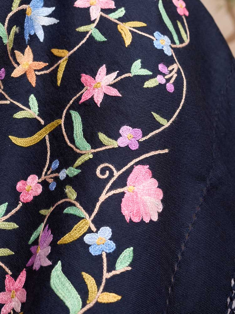 ImageAri Jaaldaar Hand Embroidery Shawl – Teal, Indigo