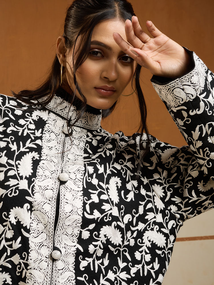 ImageMonochrome Paisley Hand Embroidery Ari Wool Jacket [48]