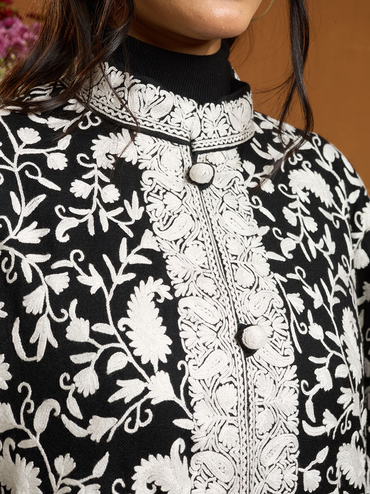 ImageMonochrome Paisley Hand Embroidery Ari Wool Jacket [48]