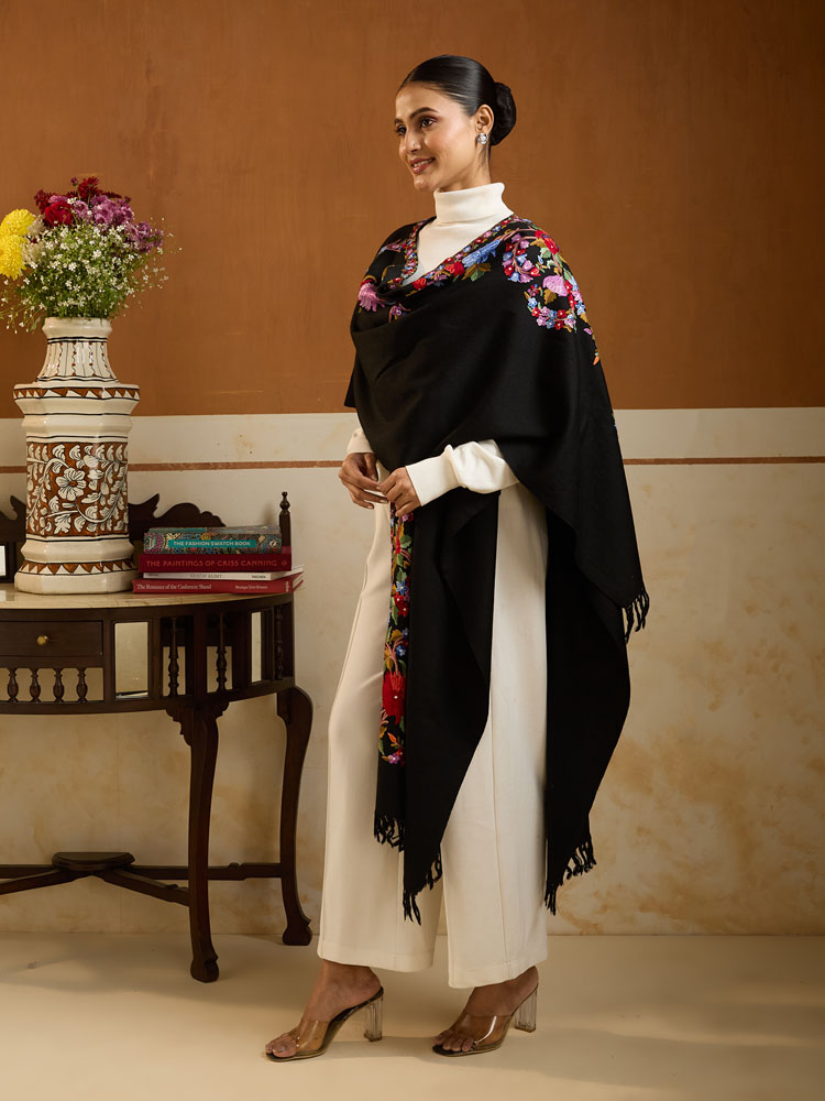 ImageLinn Floral Ari Emb Wool Cape – Multi, Black