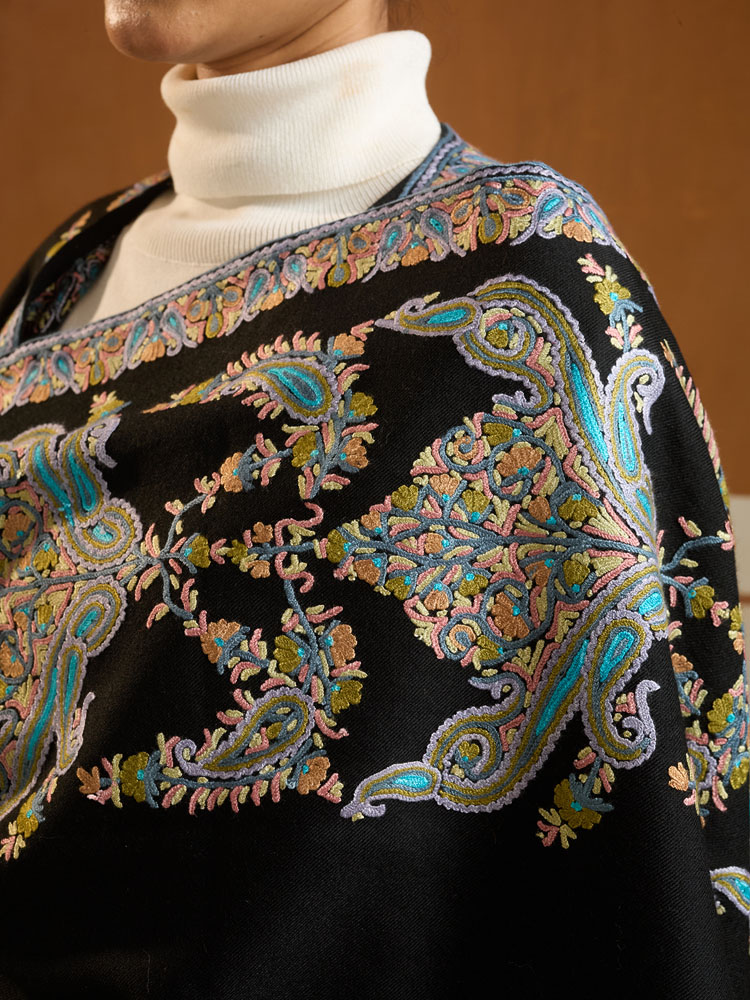 ImageNori Paisley Ari Emb Wool Poncho – Teal, Black
