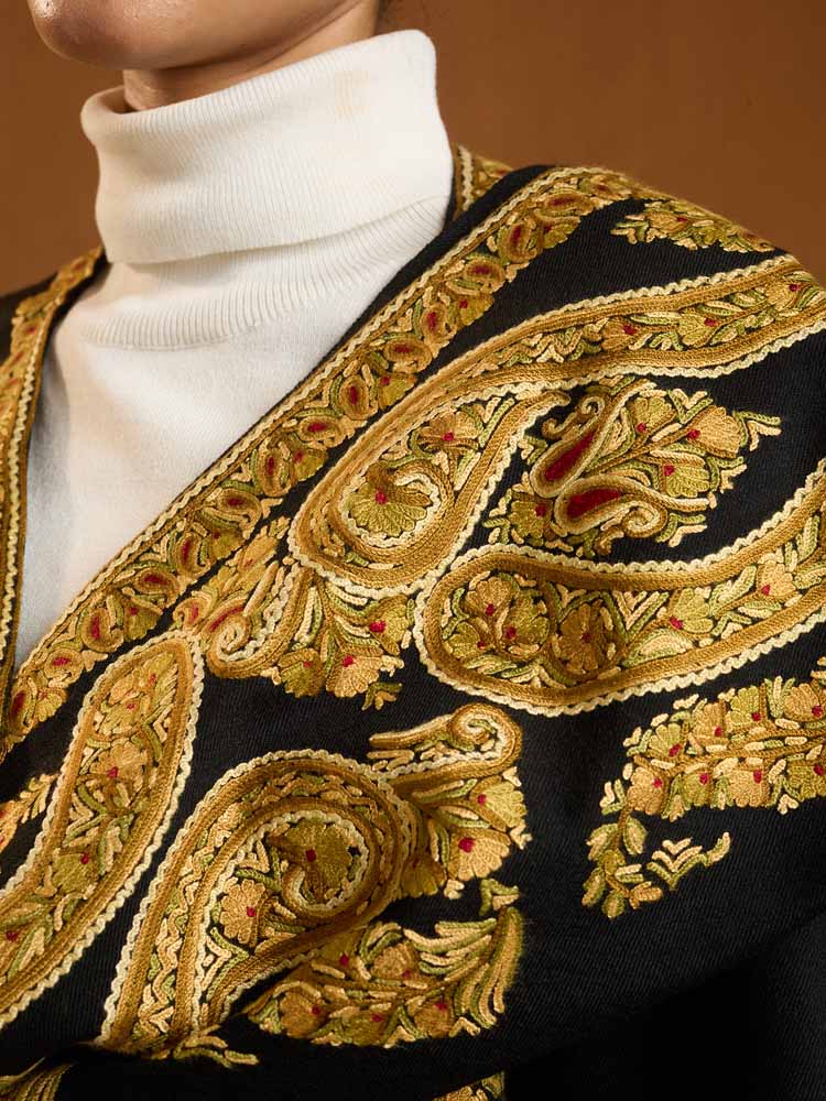ImageNori Paisley Ari Emb Wool Poncho – Autumn Black