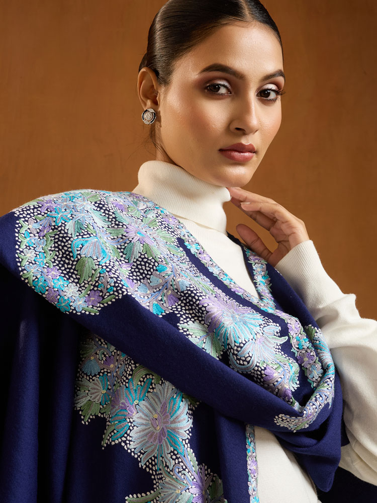 ImageIvar Flower Ari Emb Mexican Cape – Royal Blue