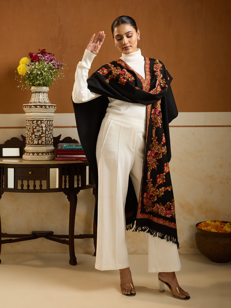 ImageSigne Paisley Ari Emb Wool Poncho – Rust, Black