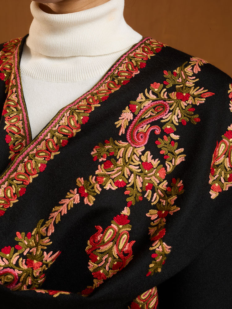 ImageSigne Paisley Ari Emb Wool Poncho – Rust, Black