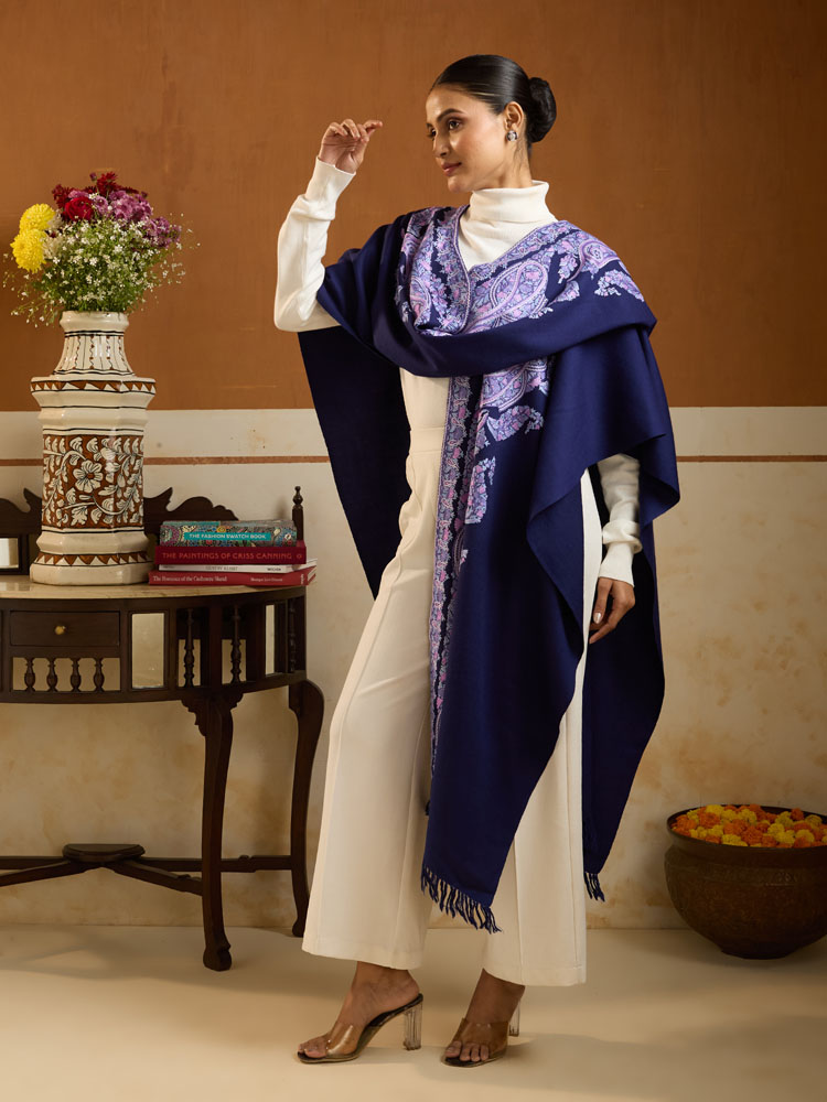 ImageKant Paisley Ari Emb Wool  Cape – Lavender Blue