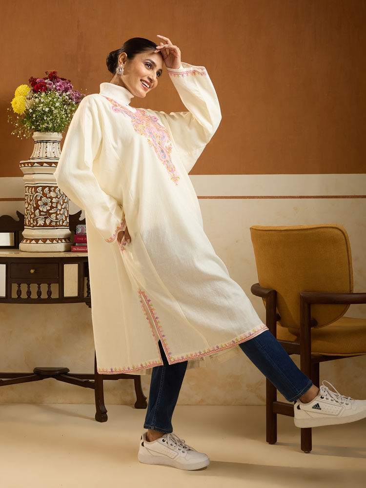 ImageSigne Paisley Ari Wool Phiran – Cloud, Multi