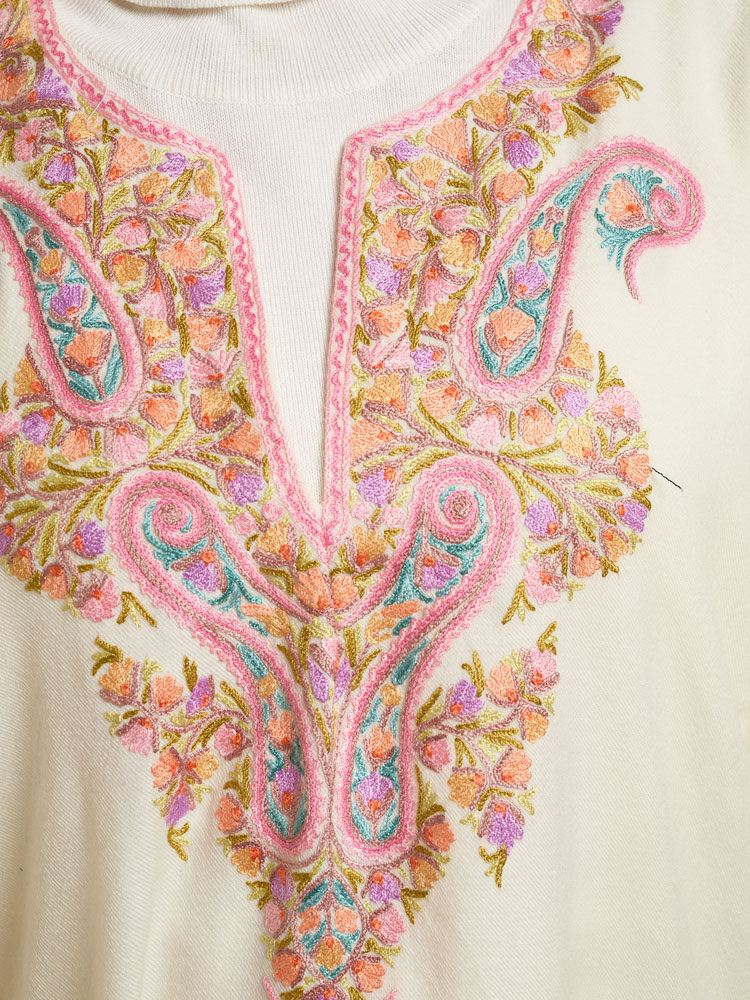 ImageSigne Paisley Ari Wool Phiran – Cloud, Multi