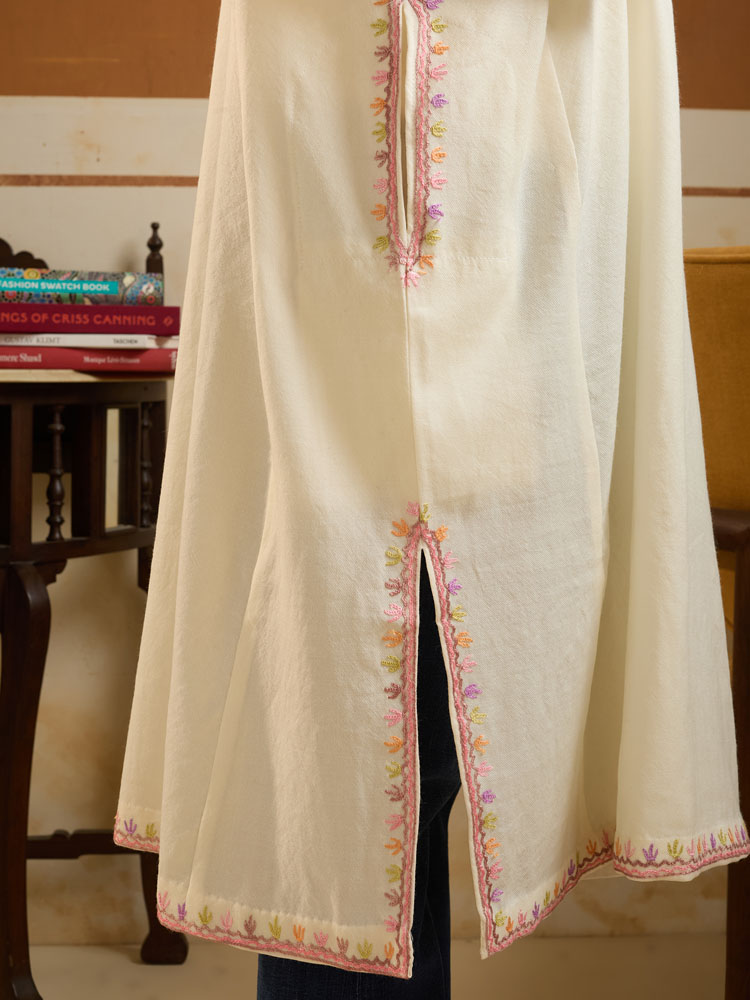 ImageSigne Paisley Ari Wool Phiran – Cloud, Multi