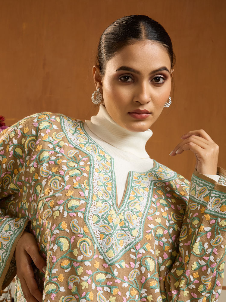 ImageAri Jaaldar Hand Emb Phiran – Almond, Mint