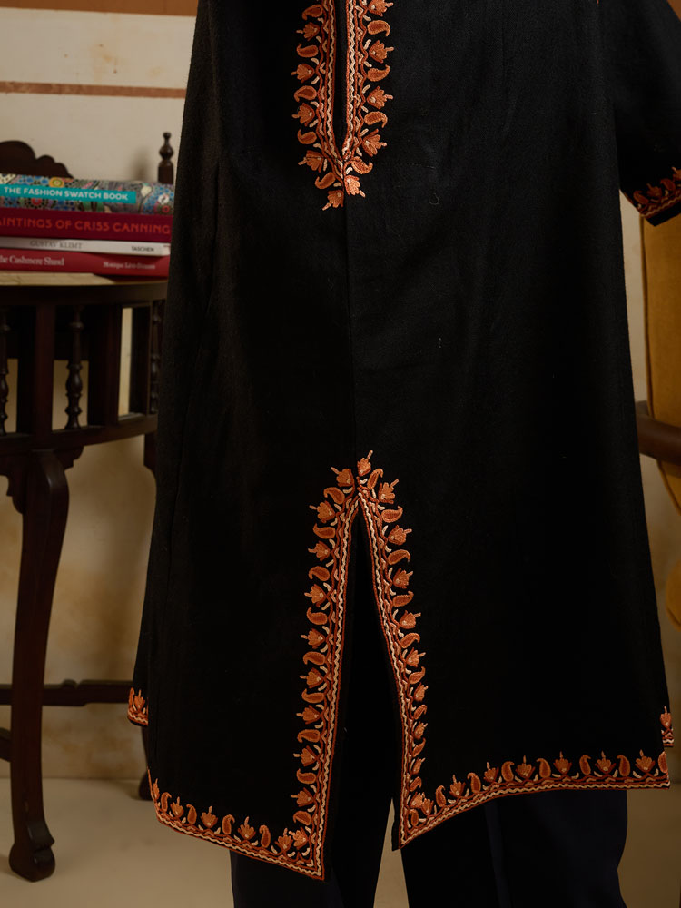 ImageEira Paisley Ari Wool Phiran – Rust, Black