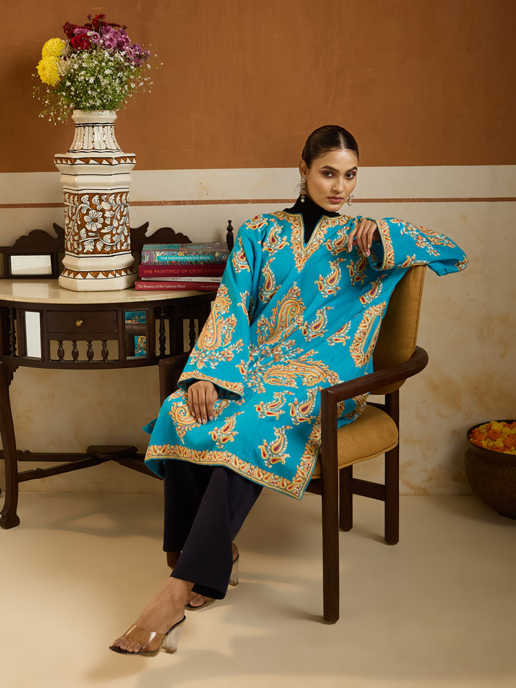 ImageKaya Paisley Ari Wool Phiran – Topaz Blue