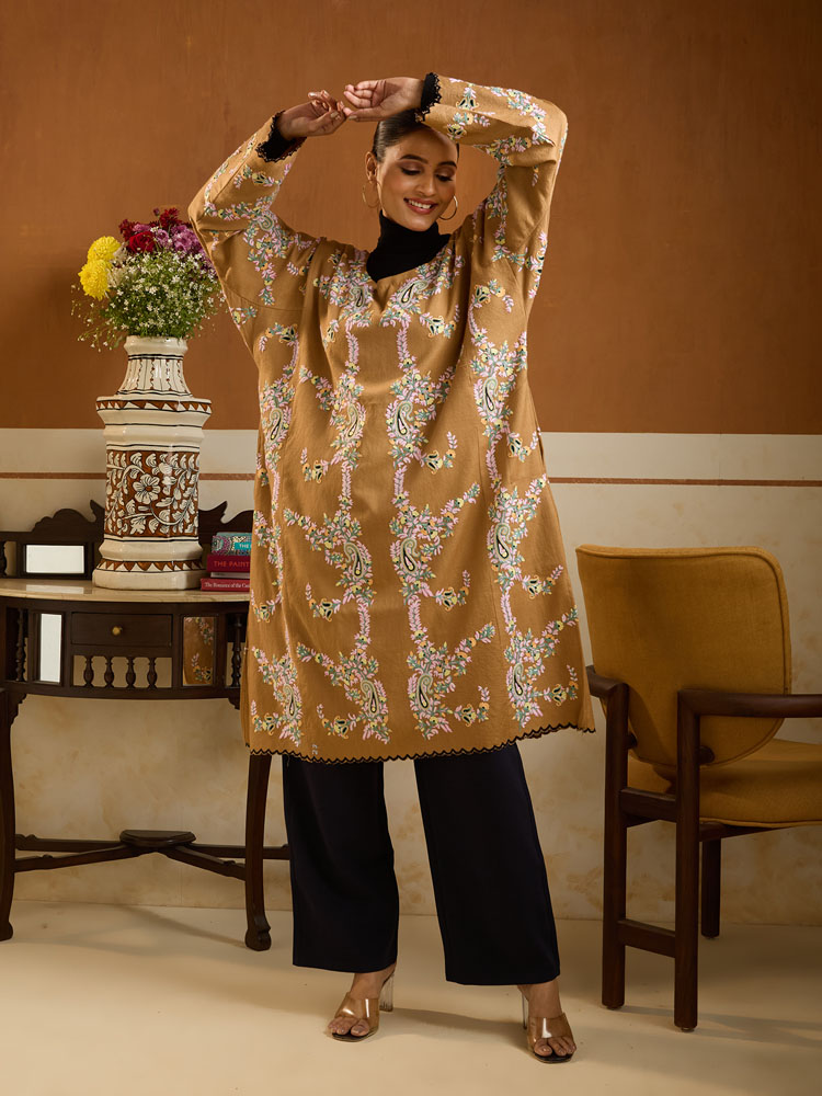 ImageUna Paisley Ari Wool Phiran – Biscuit Beige, Multi