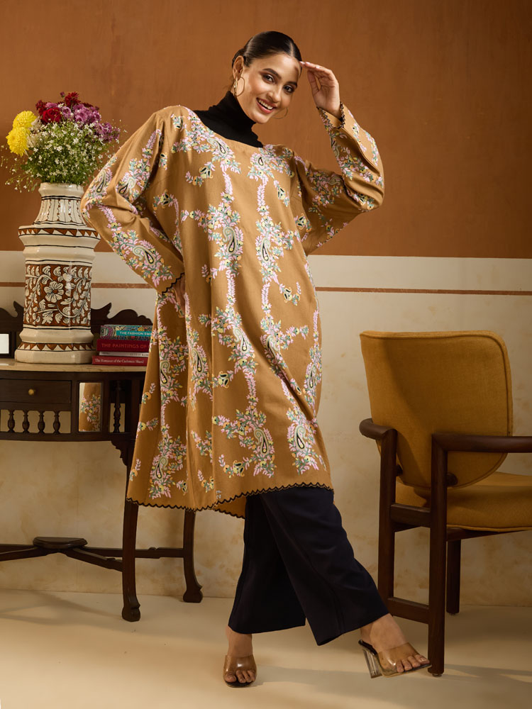 ImageUna Paisley Ari Wool Phiran – Biscuit Beige, Multi