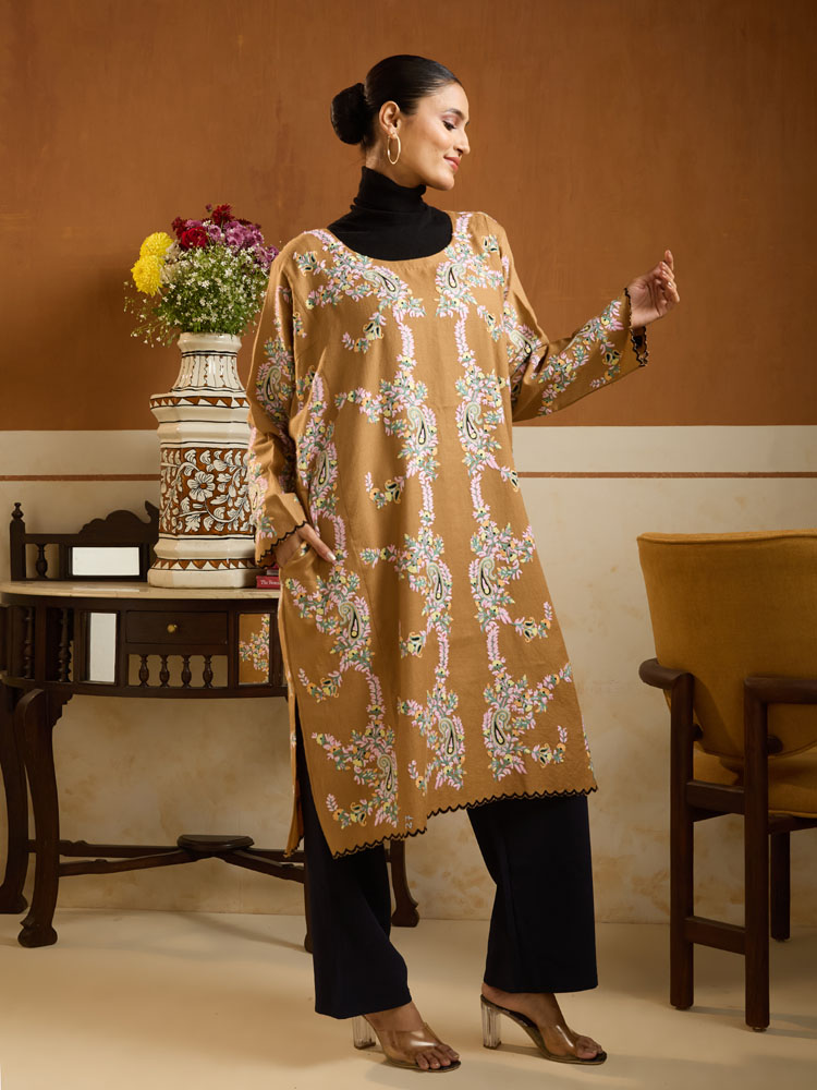 ImageUna Paisley Ari Wool Phiran – Biscuit Beige, Multi