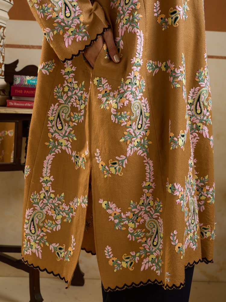 ImageUna Paisley Ari Wool Phiran – Biscuit Beige, Multi