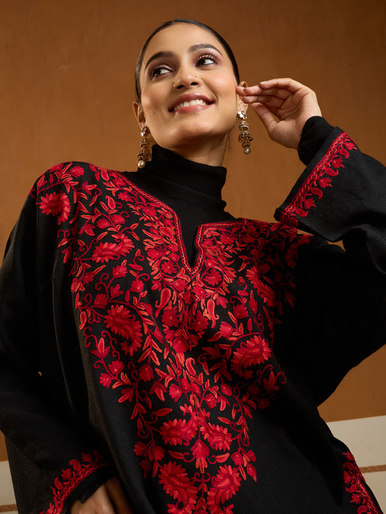 ImageEira Paisley Ari Wool Phiran – Red, Black