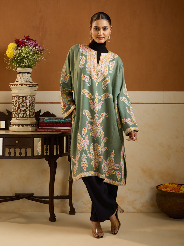 ImageAsta Buteh Ari Wool Phiran – Elm Green