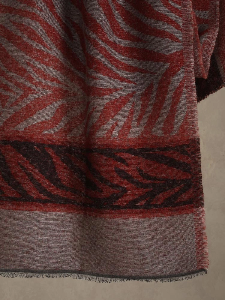 ImageZebra Surface Wooly Blend Stole – Graphite, Red
