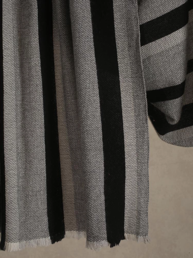 ImageMwendo Stripes Lambswool Stole – Silver, Black