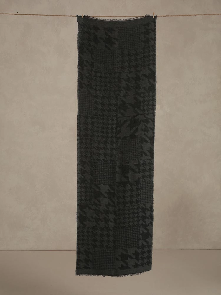 ImageKern Houndstooth Wooly Blend Stole – Tonal Black