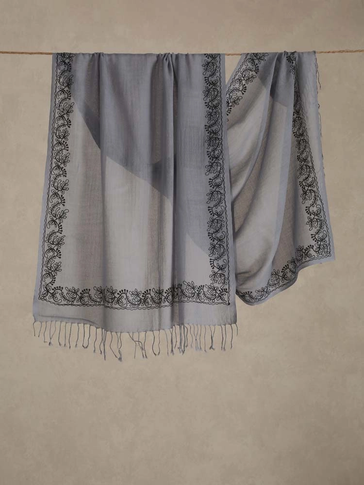 ImageIslem Wool Embroidery Stole – Pale Blue
