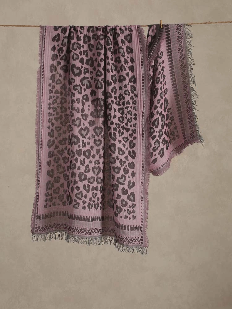 ImageLeopard Edit Wool Stole – Berry Pink
