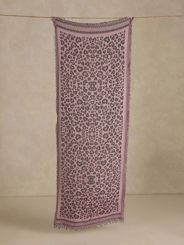 ImageLeopard Edit Wool Stole – Berry Pink