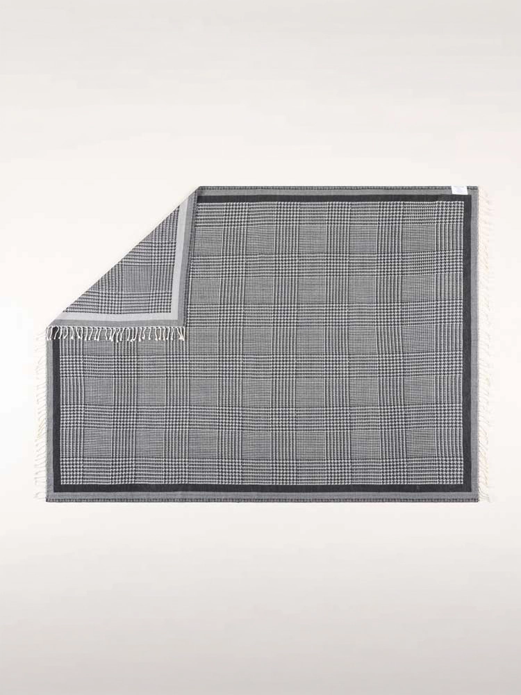 ImageSvala Checks SuperFine Merino Wool Throw – Deep Grey