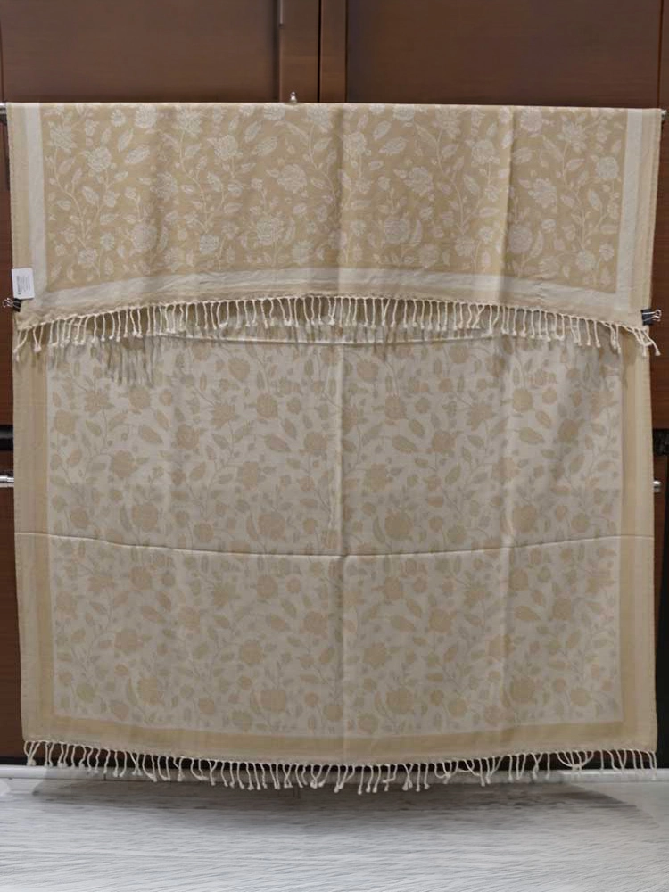 ImageFloravera SuperFine Merino Wool Sofa Throw – Classic Beige