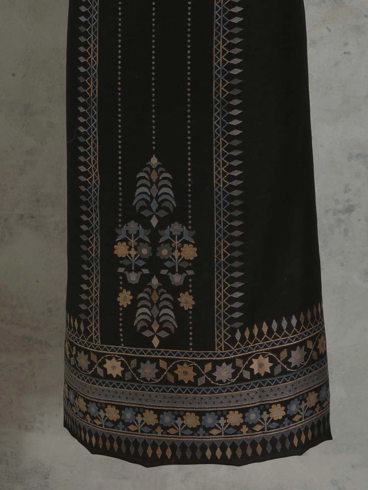 ImageMihrimah Floral Silk Linen Unstitched Suit Set – Beirut Black